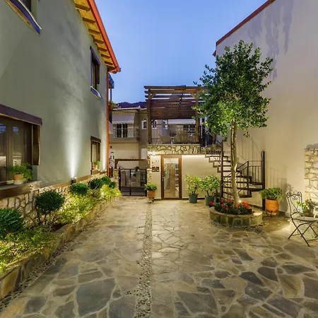 Meydani * لِتوخورو