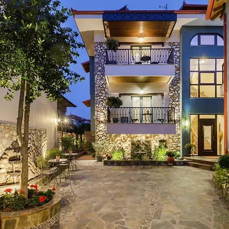 Meydani * لِتوخورو